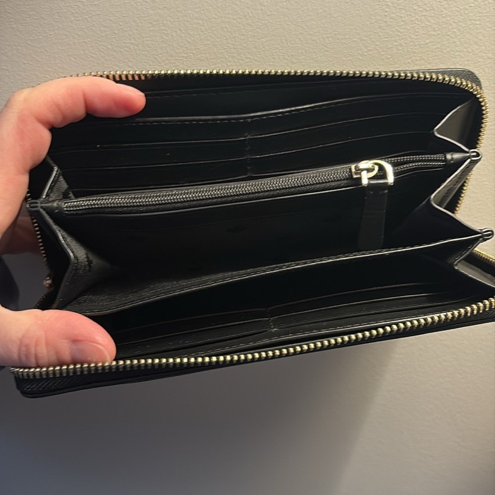 Kate Spade wallet - Picture 4 of 5